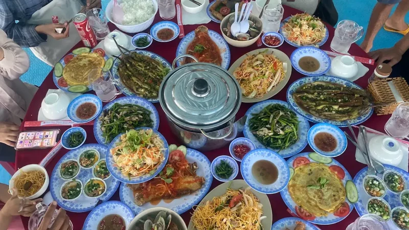 Enjoying the meals included in the itinerary is part of the experience, giving travelers the energy to explore and discover local flavors.
