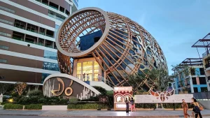 Nhà hát Đó Nha Trang với kiến trúc độc đáo mô phỏng chiếc đó truyền thống bên bờ biển