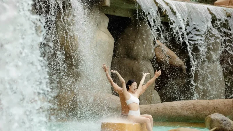 Thác nước khoáng xanh mát tại I Resort Nha Trang giữa không gian thiên nhiên thư giãn