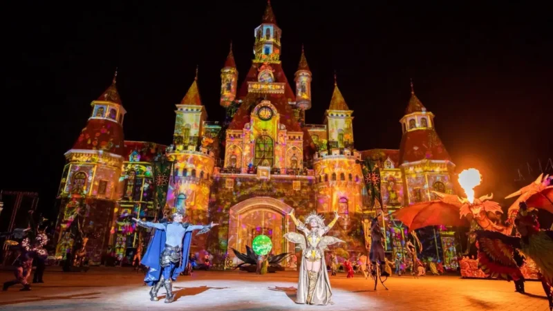 In addition to the Stunt Show, VinWonders Nha Trang also features the Tata Show, a spectacular multimedia live performance with immersive staging and impressive lighting effects.