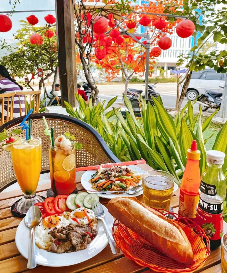 Luxury Coffee Nha Trang with breakfast options